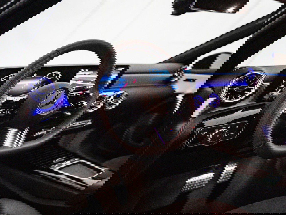 Mercedes-Benz Classe A Sedan nuova a Macerata (6)