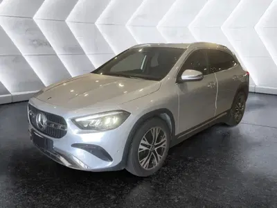 Mercedes-Benz GLA SUV 200 d Progressive Advanced Plus 4matic auto del 2023 usata a Napoli