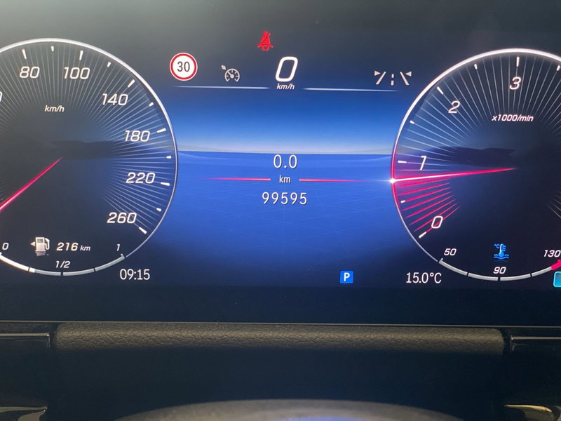 Mercedes-Benz GLA SUV usata a Napoli (10)