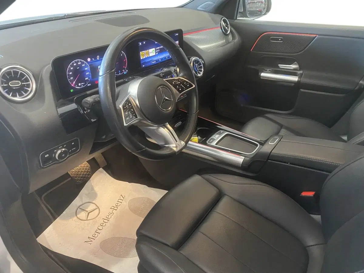 Mercedes-Benz GLA SUV usata a Napoli (11)