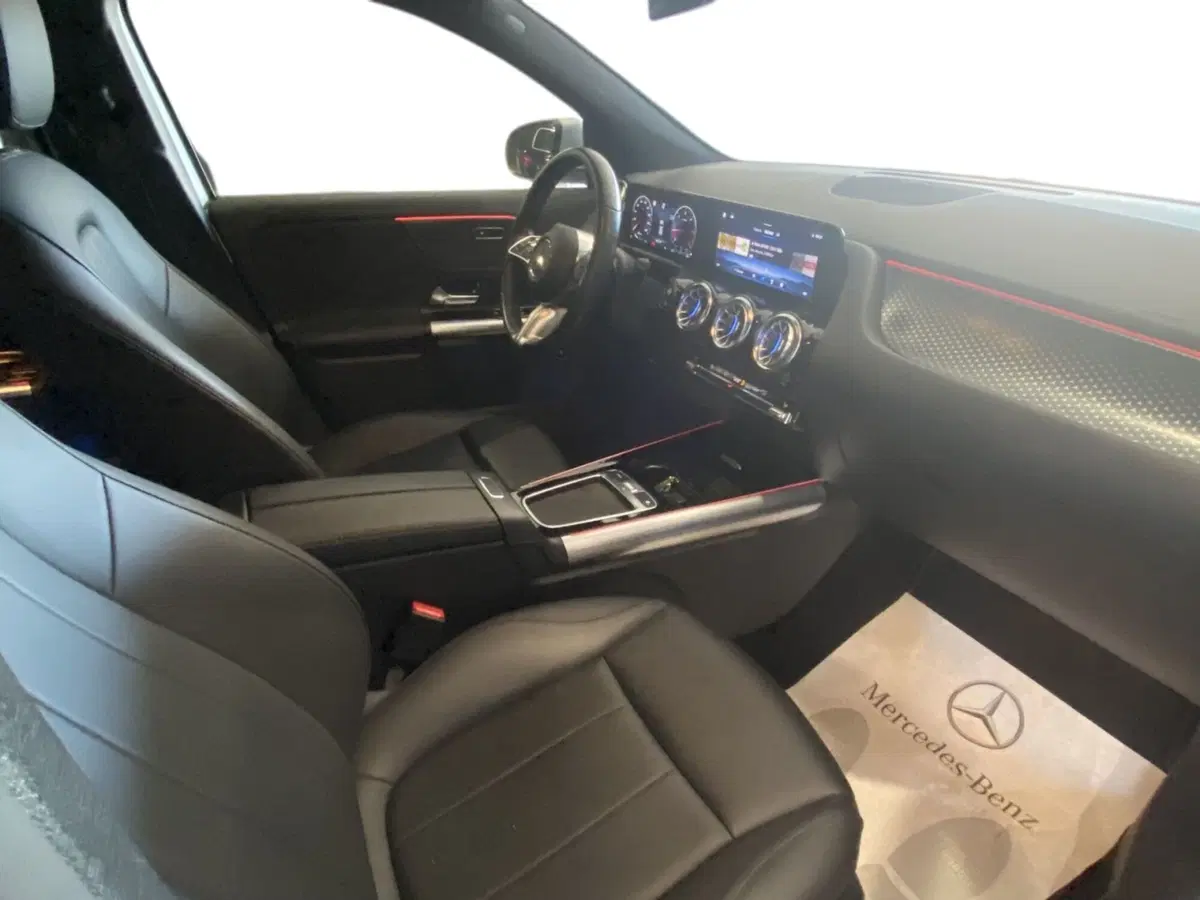 Mercedes-Benz GLA SUV usata a Napoli (13)