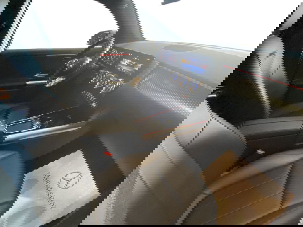 Mercedes-Benz GLA SUV usata a Napoli (13)