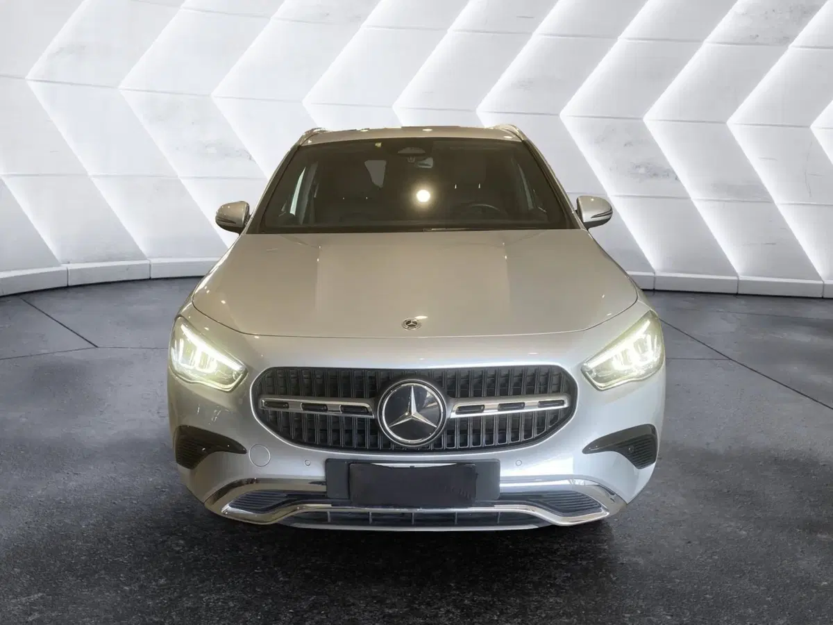 Mercedes-Benz GLA SUV usata a Napoli (2)