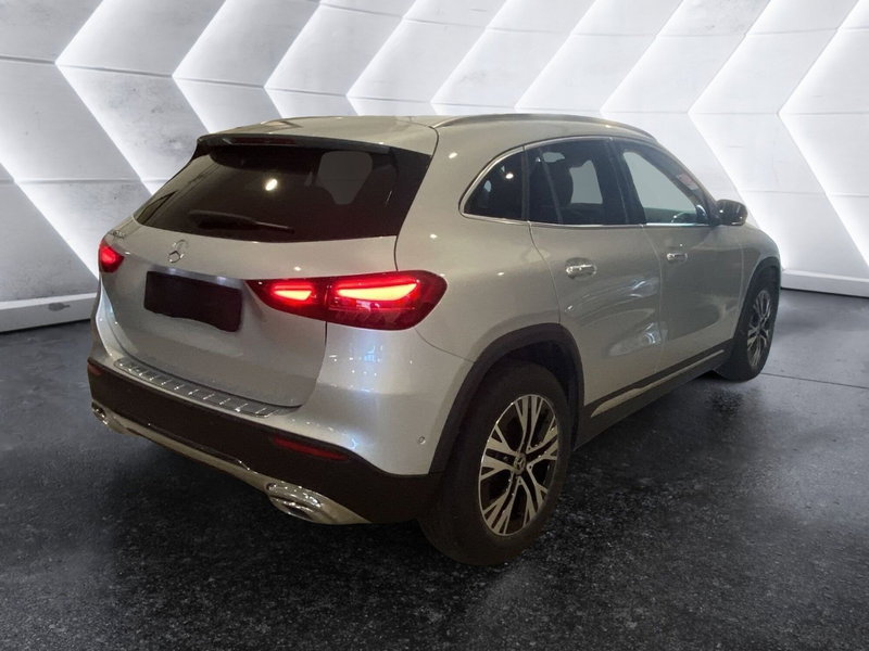 Mercedes-Benz GLA SUV usata a Napoli (6)