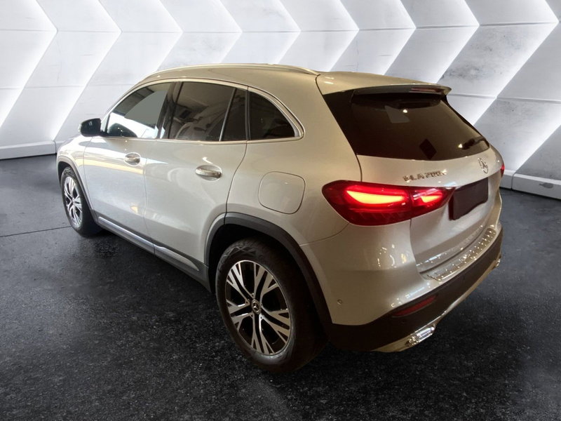 Mercedes-Benz GLA SUV usata a Napoli (7)