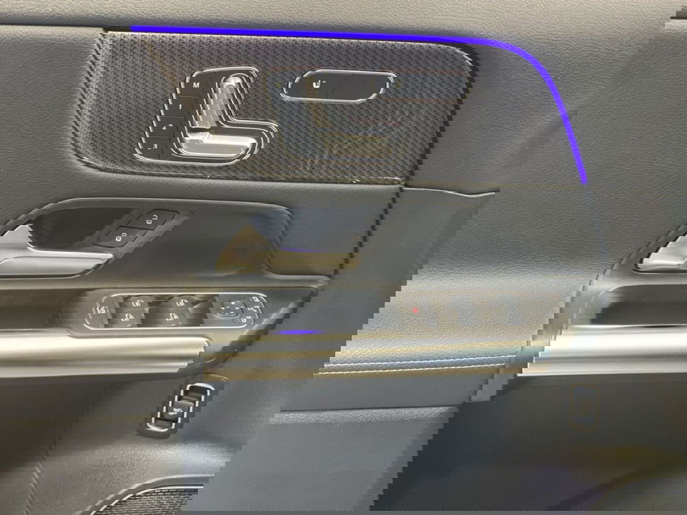 Mercedes-Benz GLA SUV usata a Napoli (11)