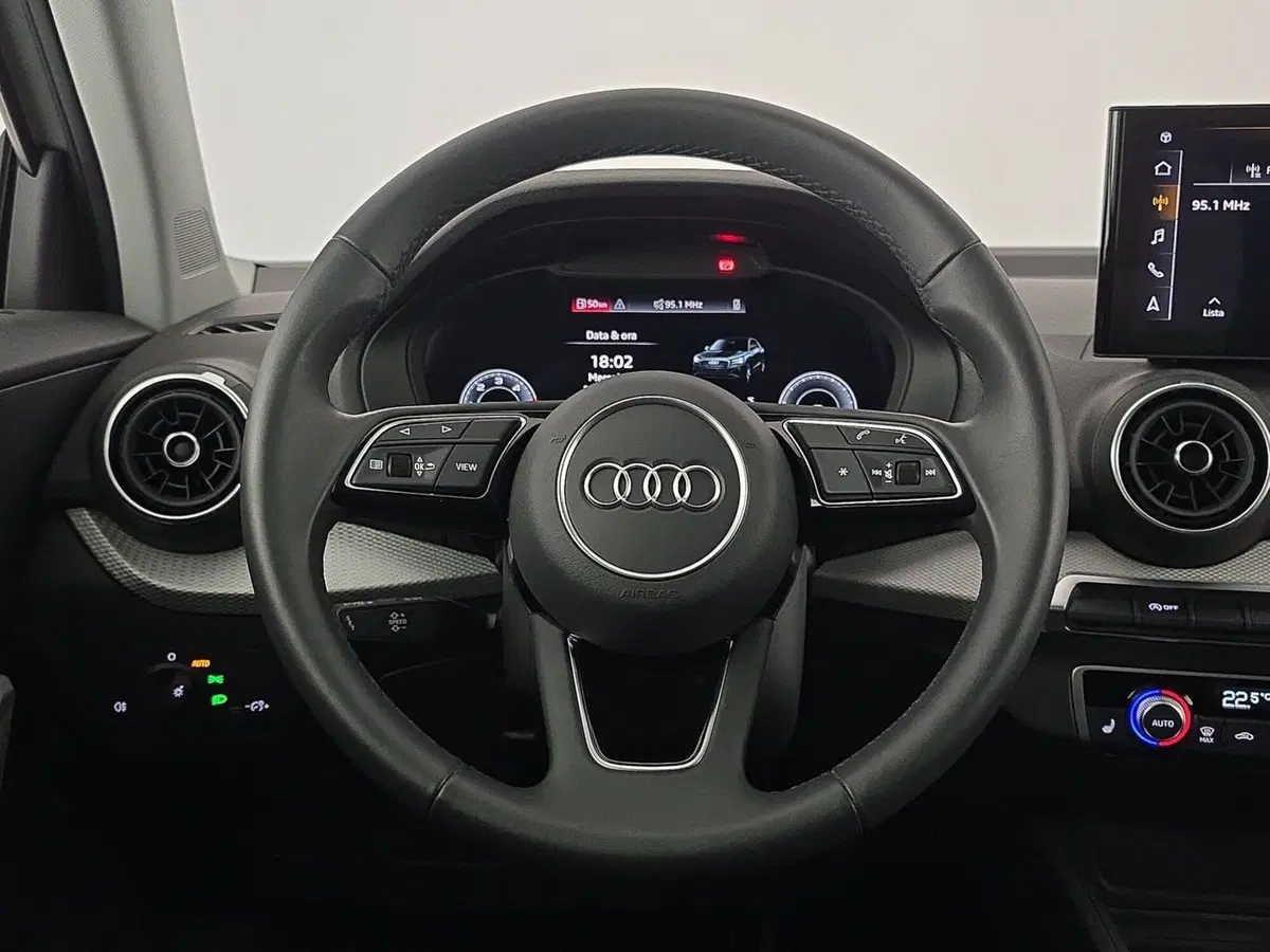 Audi Q2 usata a Alessandria (12)