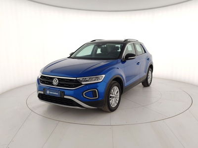 Volkswagen T-Roc 1.0 TSI Life del 2023 usata a Massa