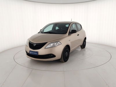 Lancia Ypsilon 1.0 FireFly 5 porte S&amp;S Hybrid Gold Plus del 2020 usata a Massa