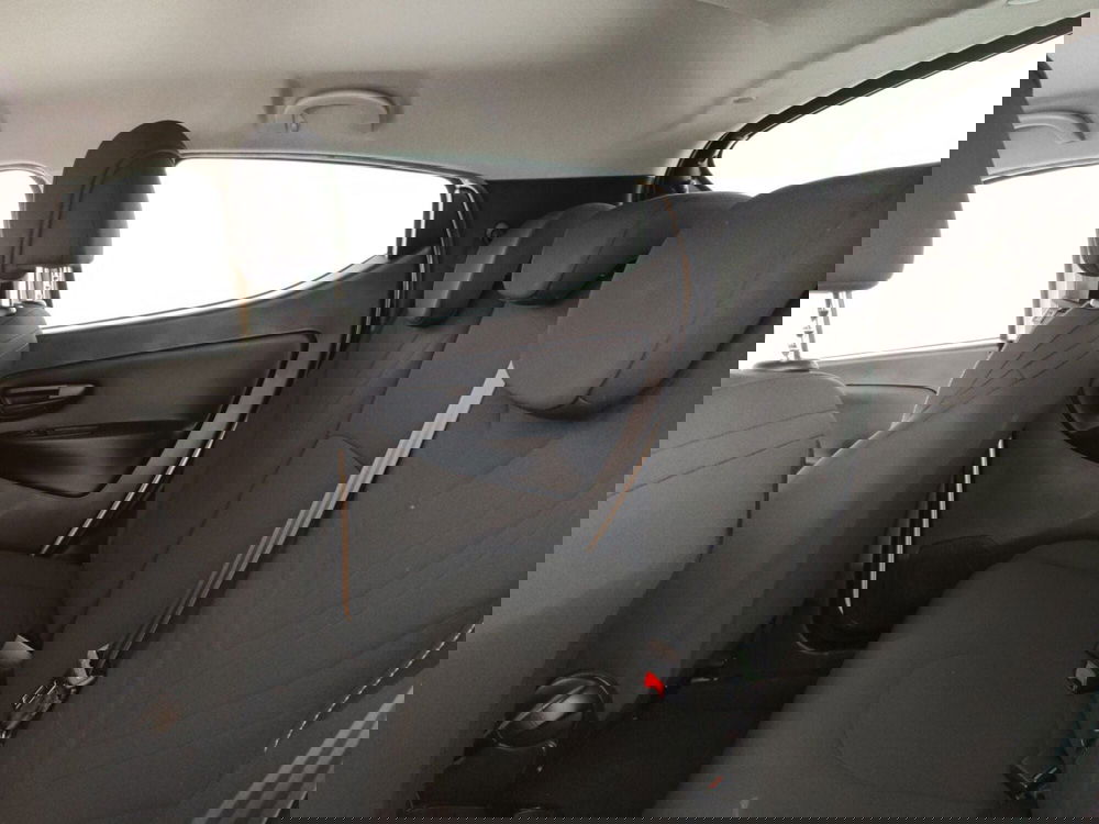 Lancia Ypsilon usata a Massa-Carrara (10)