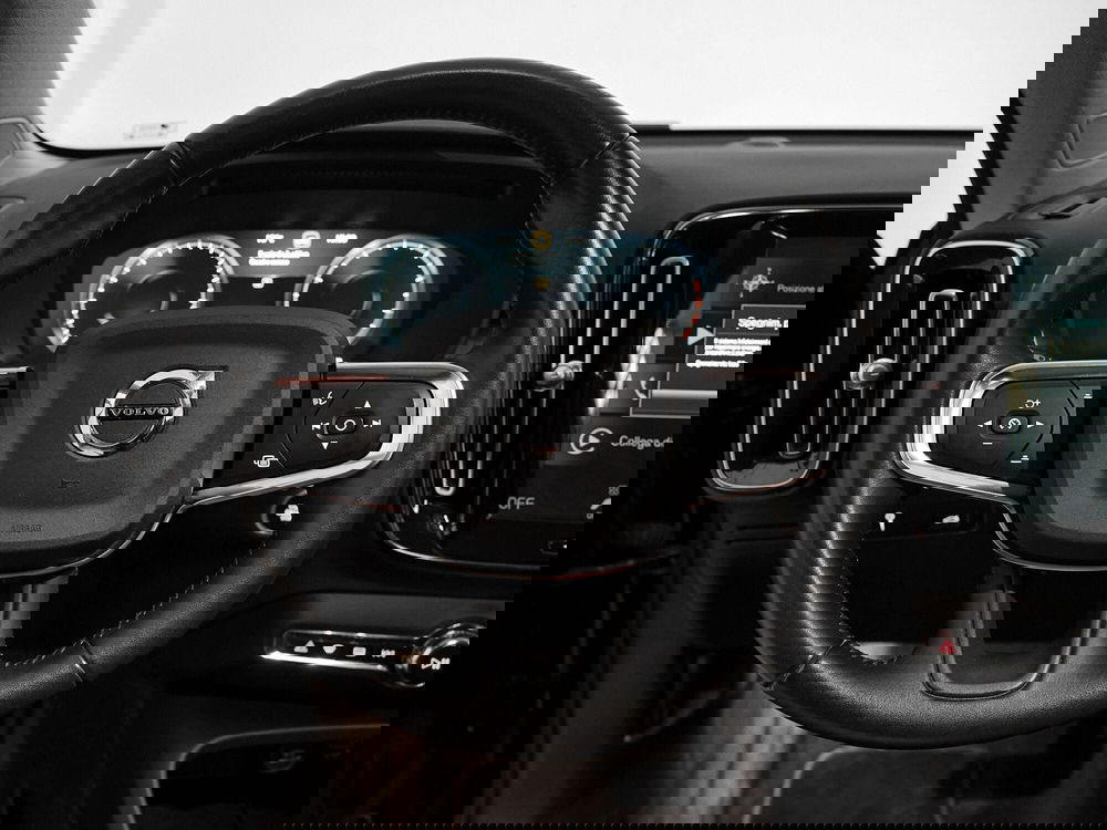 Volvo XC40 usata a Prato (7)