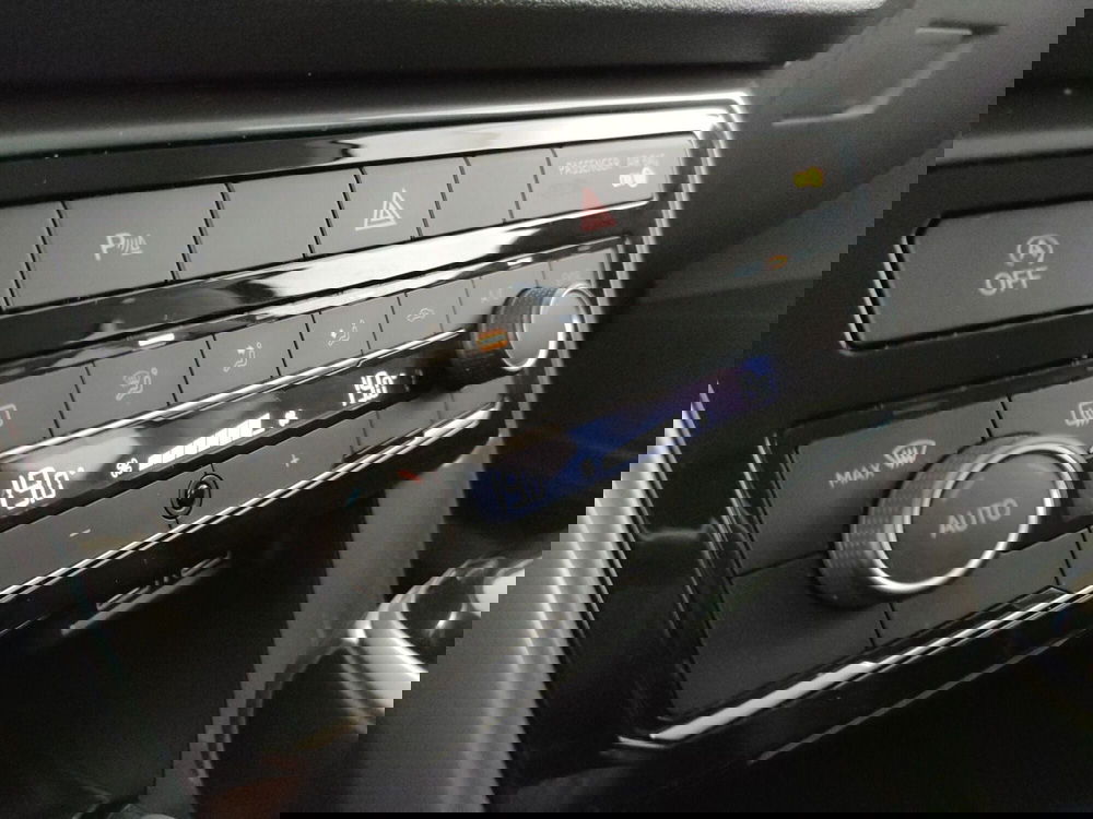 Volkswagen T-Cross usata a Napoli (17)