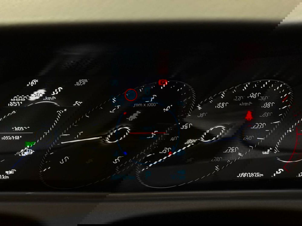 Land Rover Range Rover Velar usata a Savona (10)