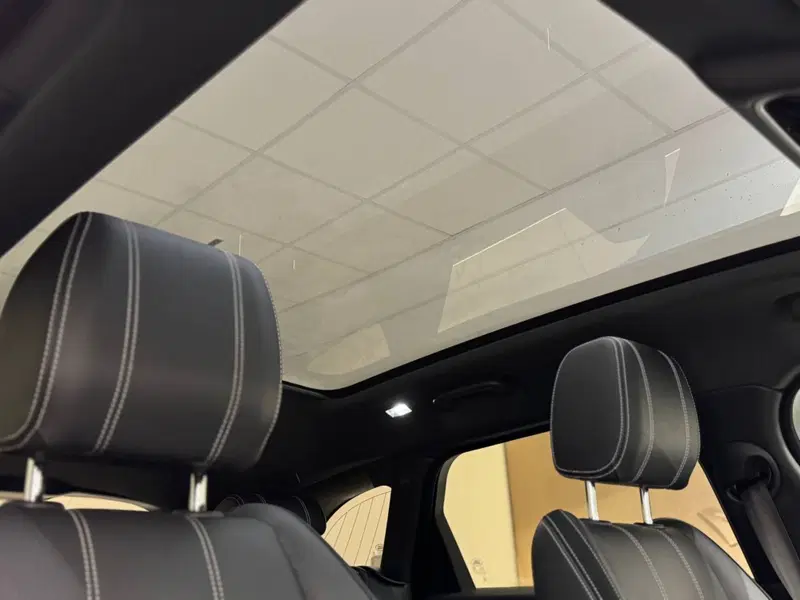 Land Rover Range Rover Velar usata a Savona (11)
