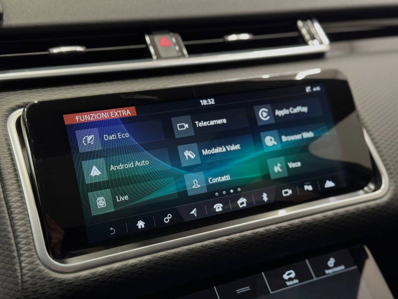 Land Rover Range Rover Velar usata a Savona (14)