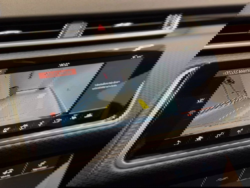 Land Rover Range Rover Velar usata a Savona (15)