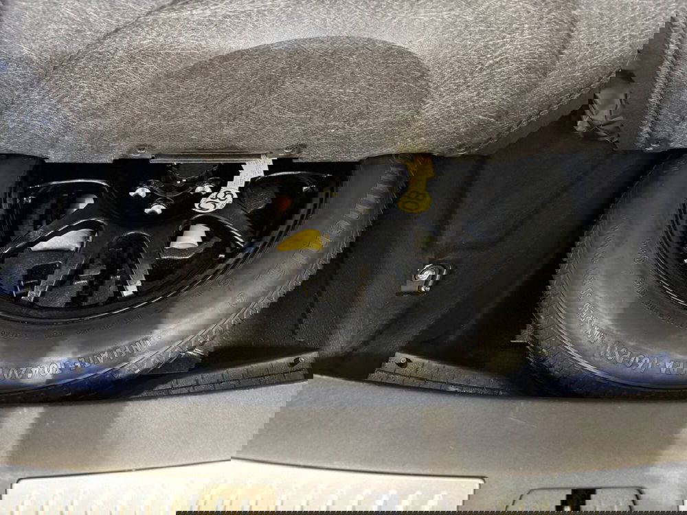 Land Rover Range Rover Velar usata a Savona (17)