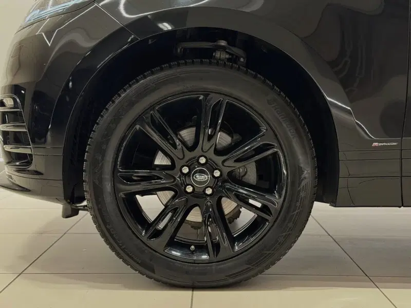 Land Rover Range Rover Velar usata a Savona (9)