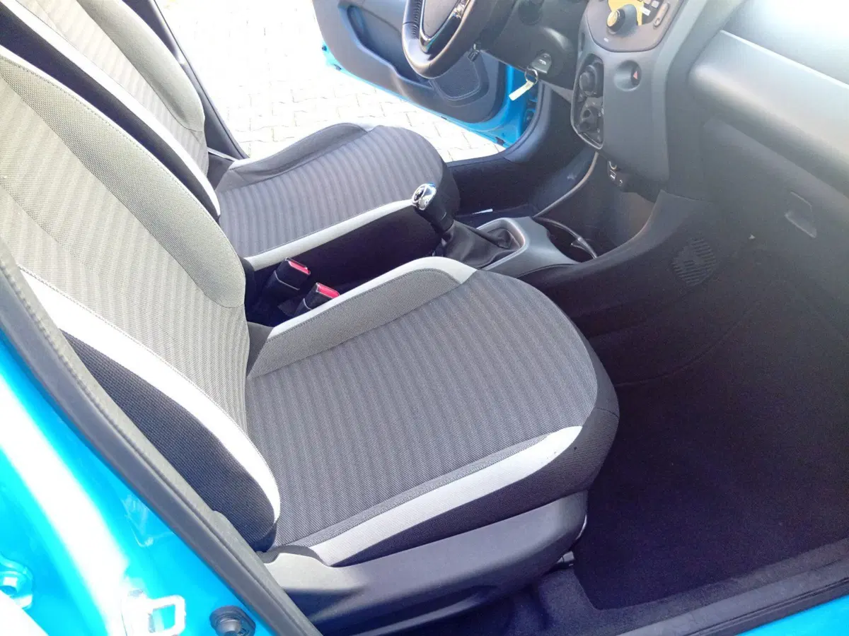 Toyota Aygo usata a Brescia (11)