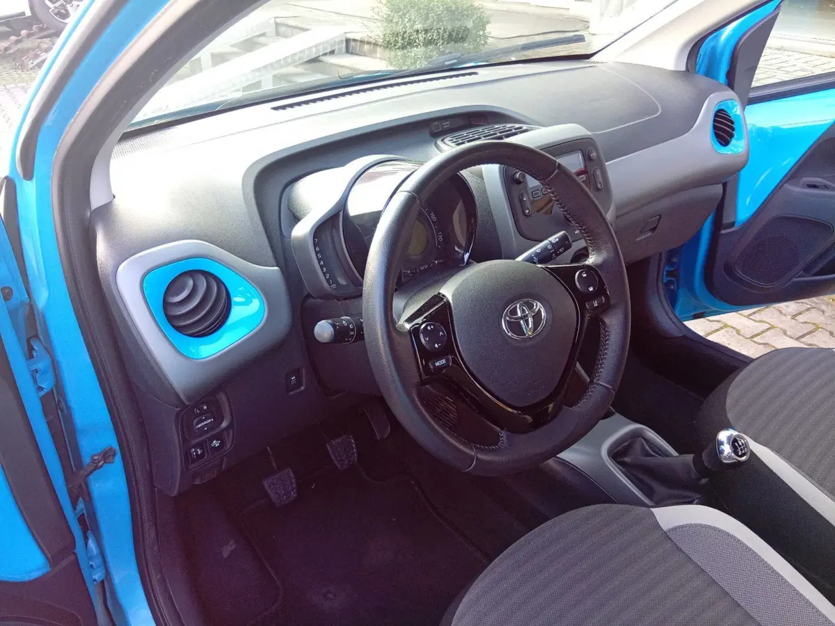 Toyota Aygo usata a Brescia (13)
