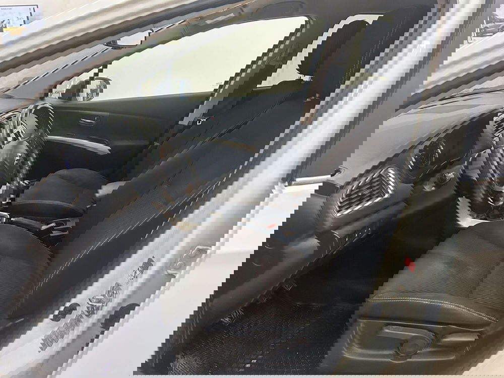 Suzuki S-Cross usata a Bari (11)