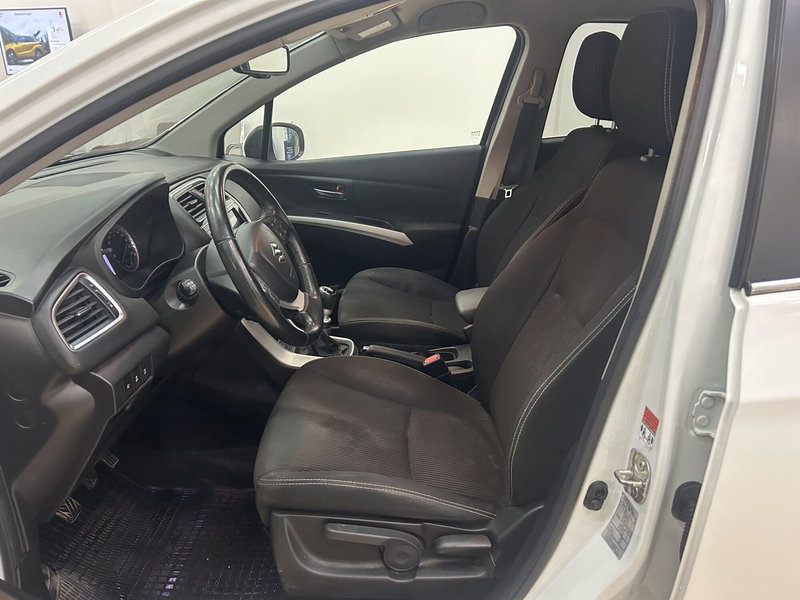 Suzuki S-Cross usata a Bari (11)