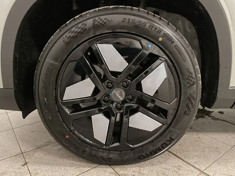 Omoda Omoda 5 2026 nuova a Monza e Brianza (17)