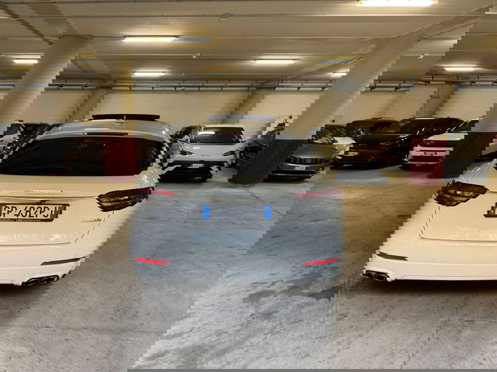 Maserati Levante usata a Salerno (12)