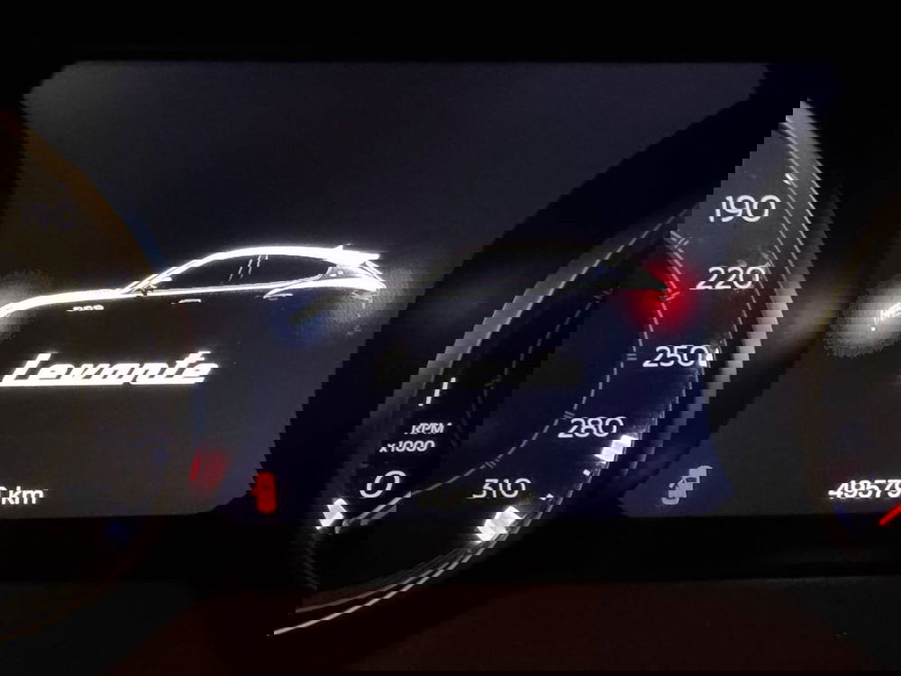 Maserati Levante usata a Salerno (16)