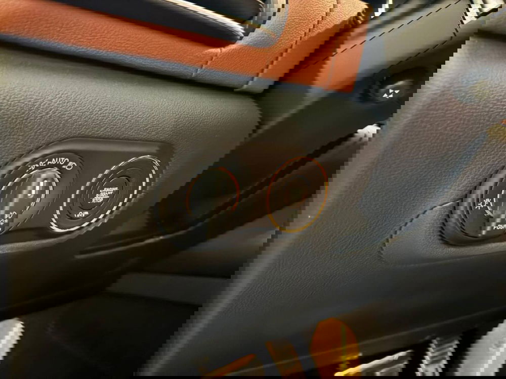 Maserati Levante usata a Salerno (19)