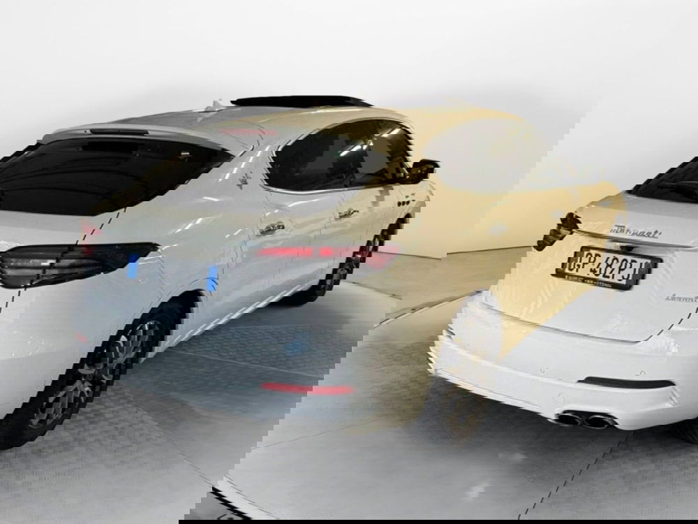 Maserati Levante usata a Salerno (3)