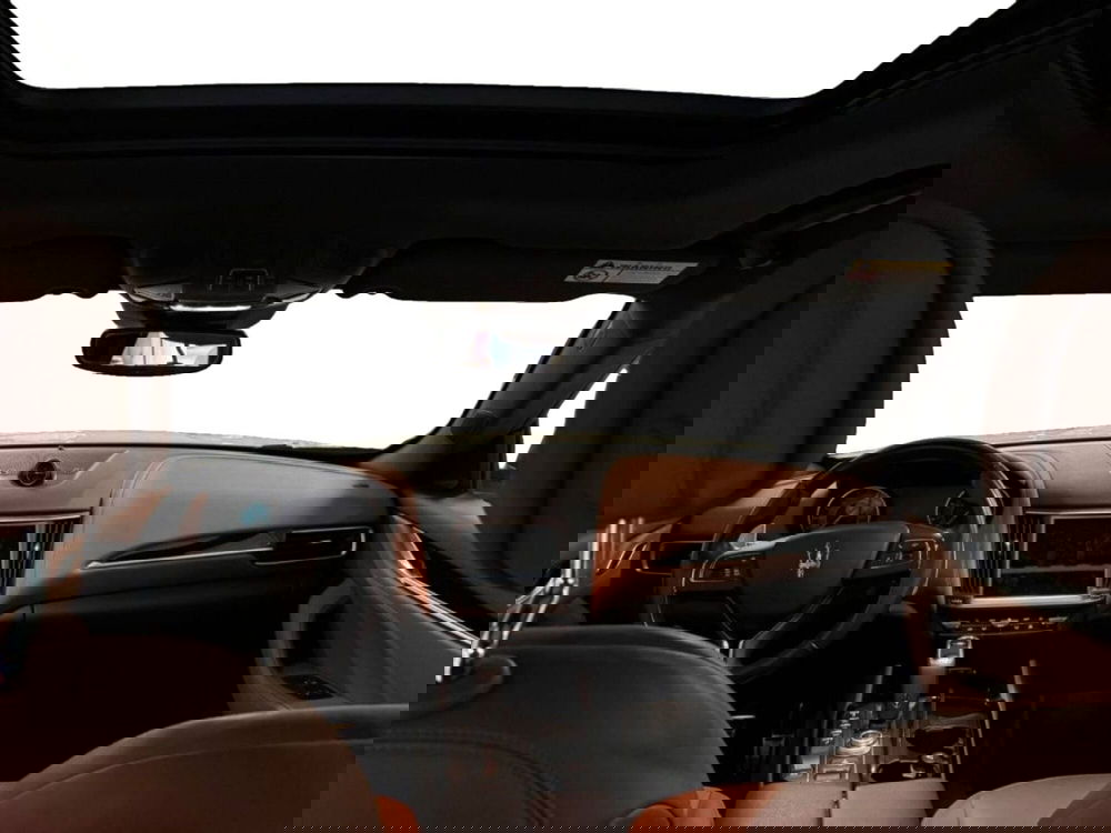 Maserati Levante usata a Salerno (5)