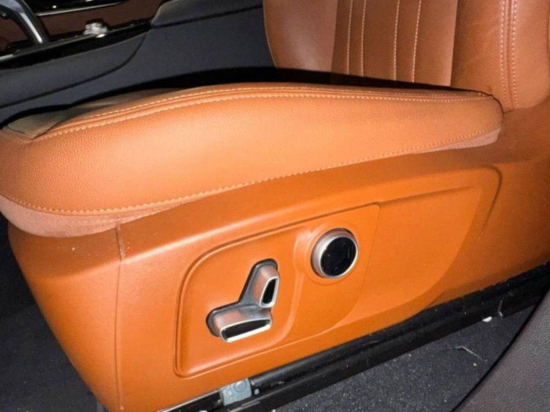 Maserati Levante usata a Salerno (7)