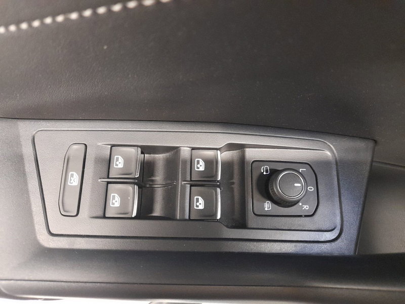 Volkswagen T-Roc usata a Bologna (9)