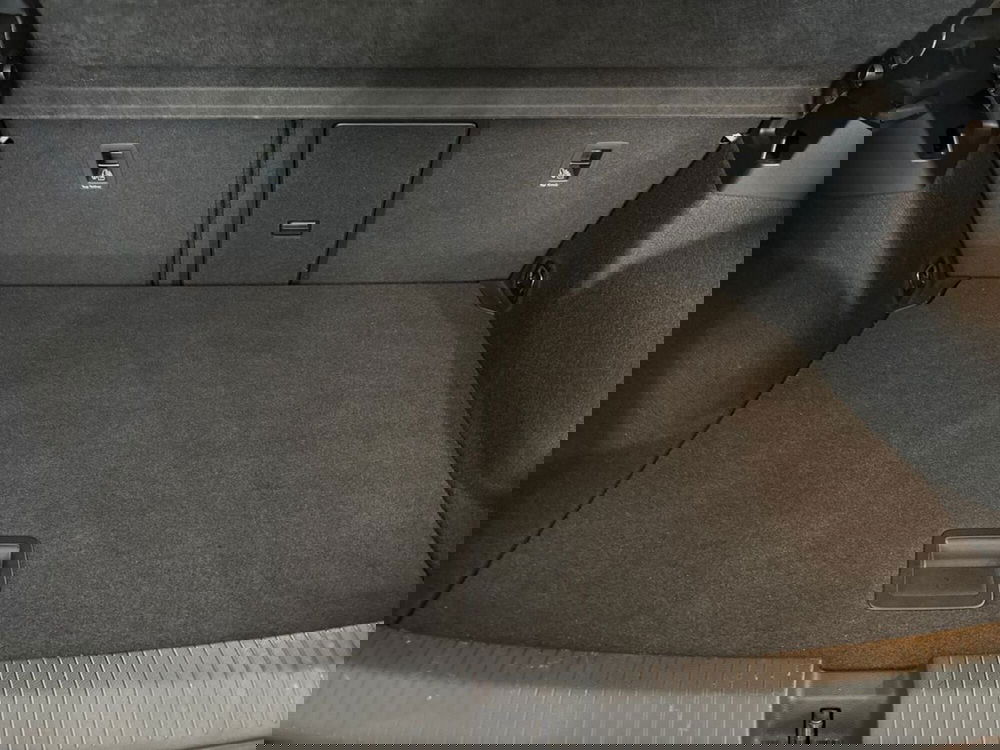 Volkswagen T-Roc usata a Prato (8)