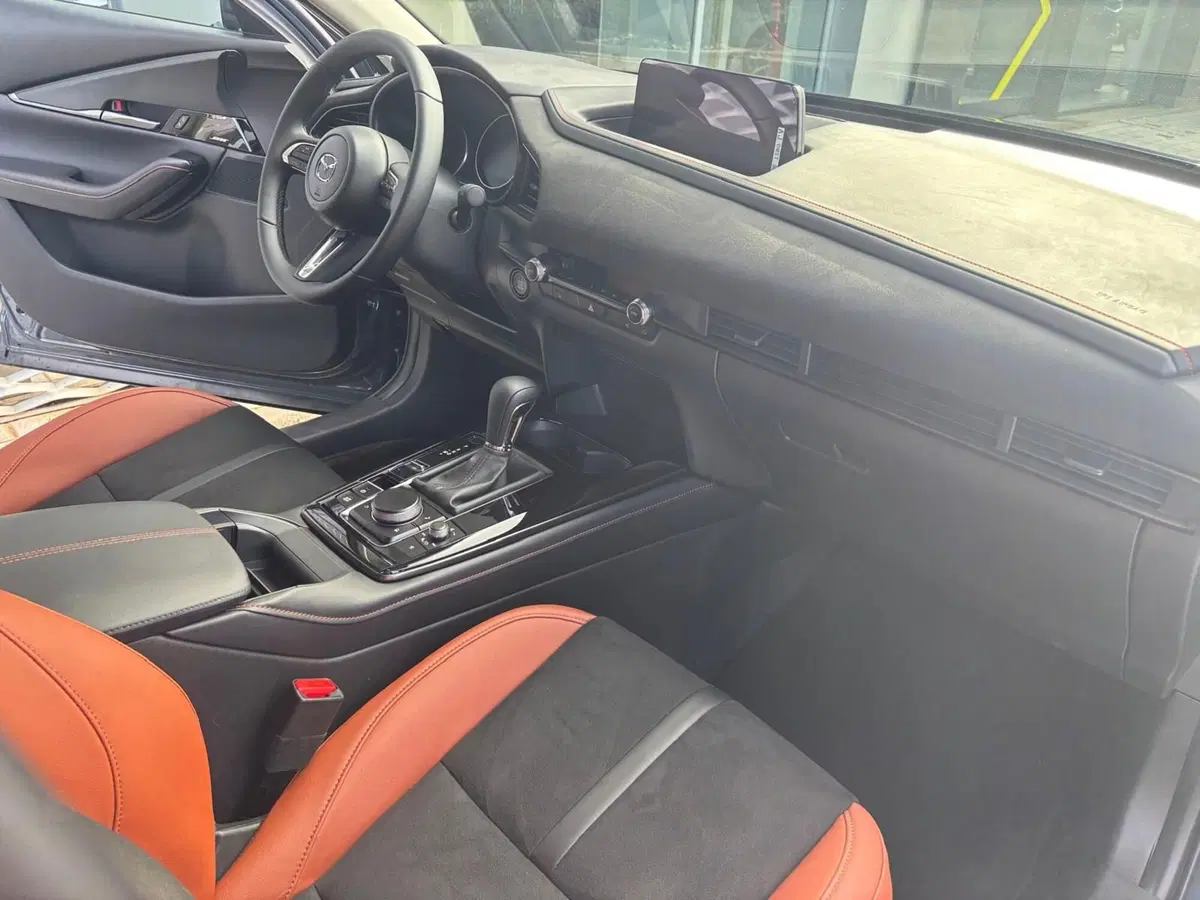 Mazda CX-30 usata a Frosinone (15)