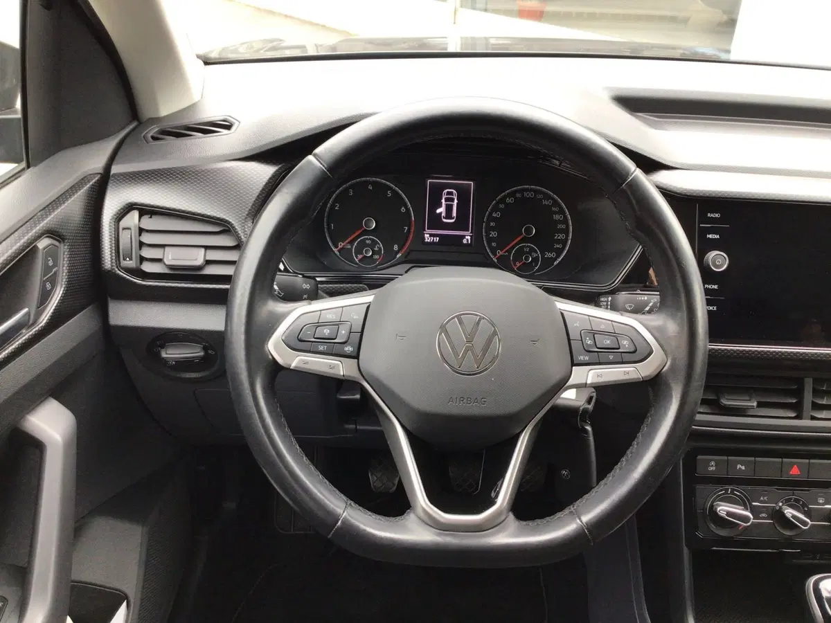 Volkswagen T-Cross usata a Genova (11)
