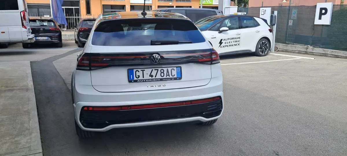 Volkswagen Taigo usata a Genova (3)