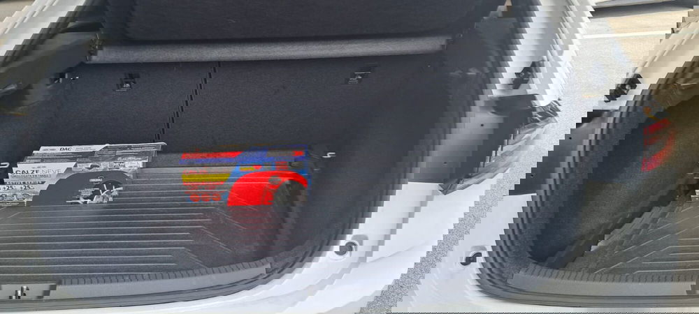 Volkswagen Taigo usata a Genova (6)