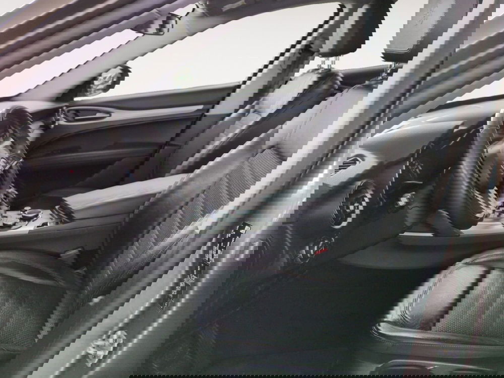 Alfa Romeo Stelvio usata a Agrigento (8)