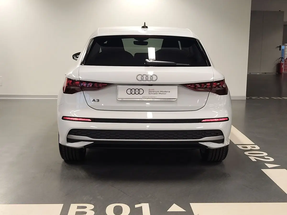 Audi A3 Sportback nuova a Modena (4)