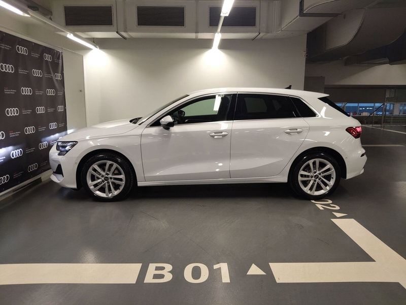 Audi A3 Sportback nuova a Modena (5)