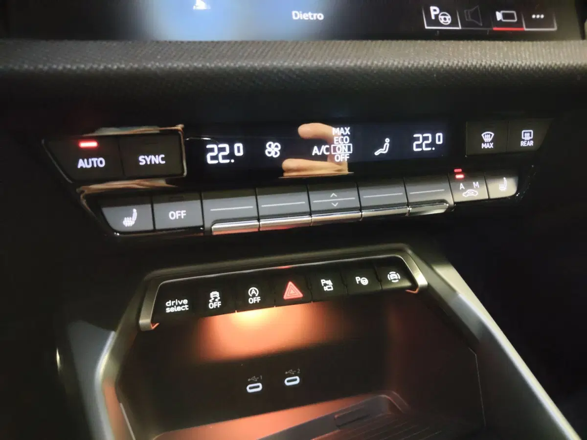 Audi A3 Sportback nuova a Modena (12)