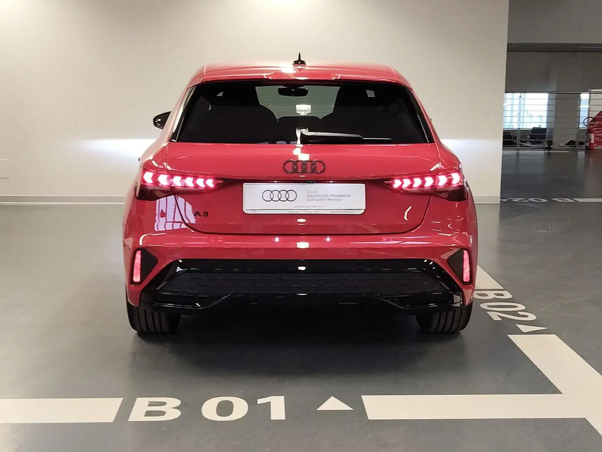 Audi A3 Sportback nuova a Modena (5)