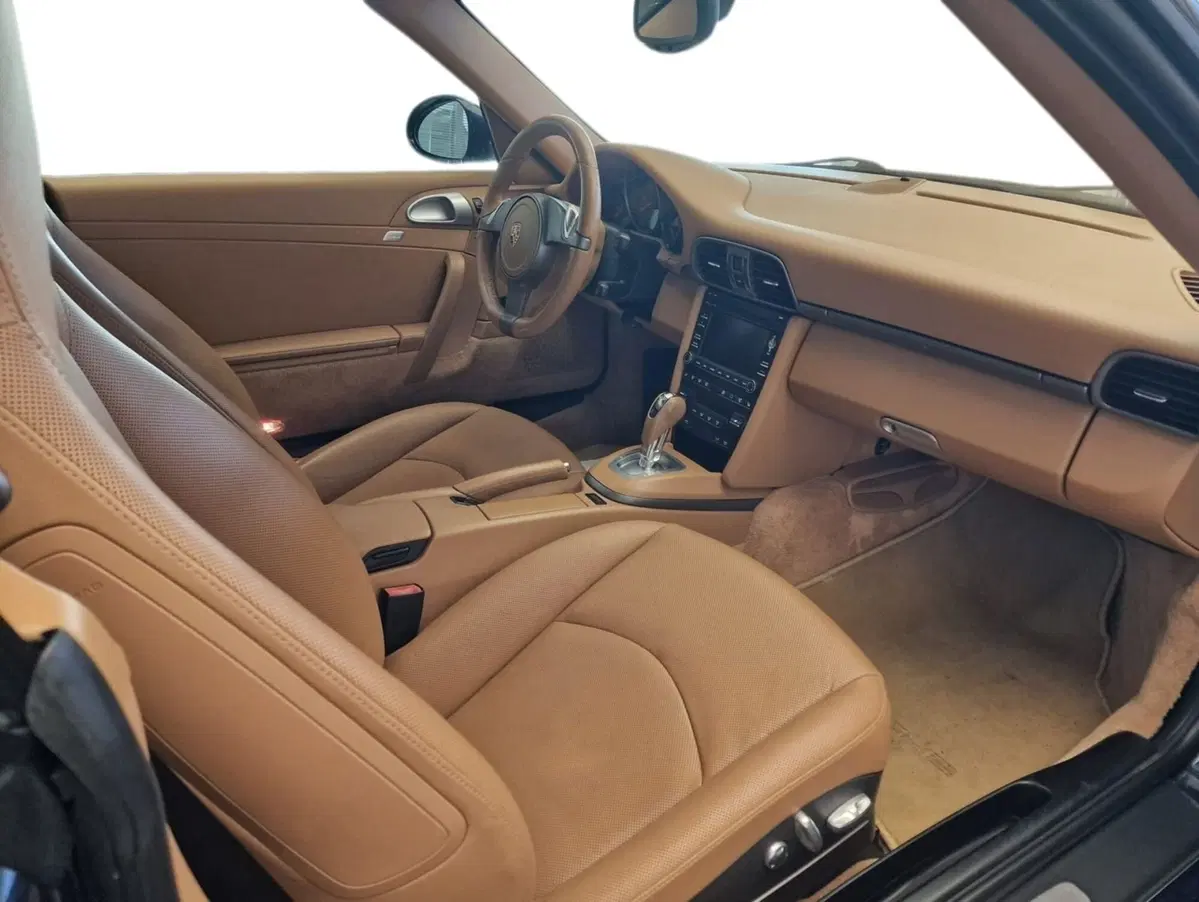 Porsche 911 Cabrio usata a Bari (14)
