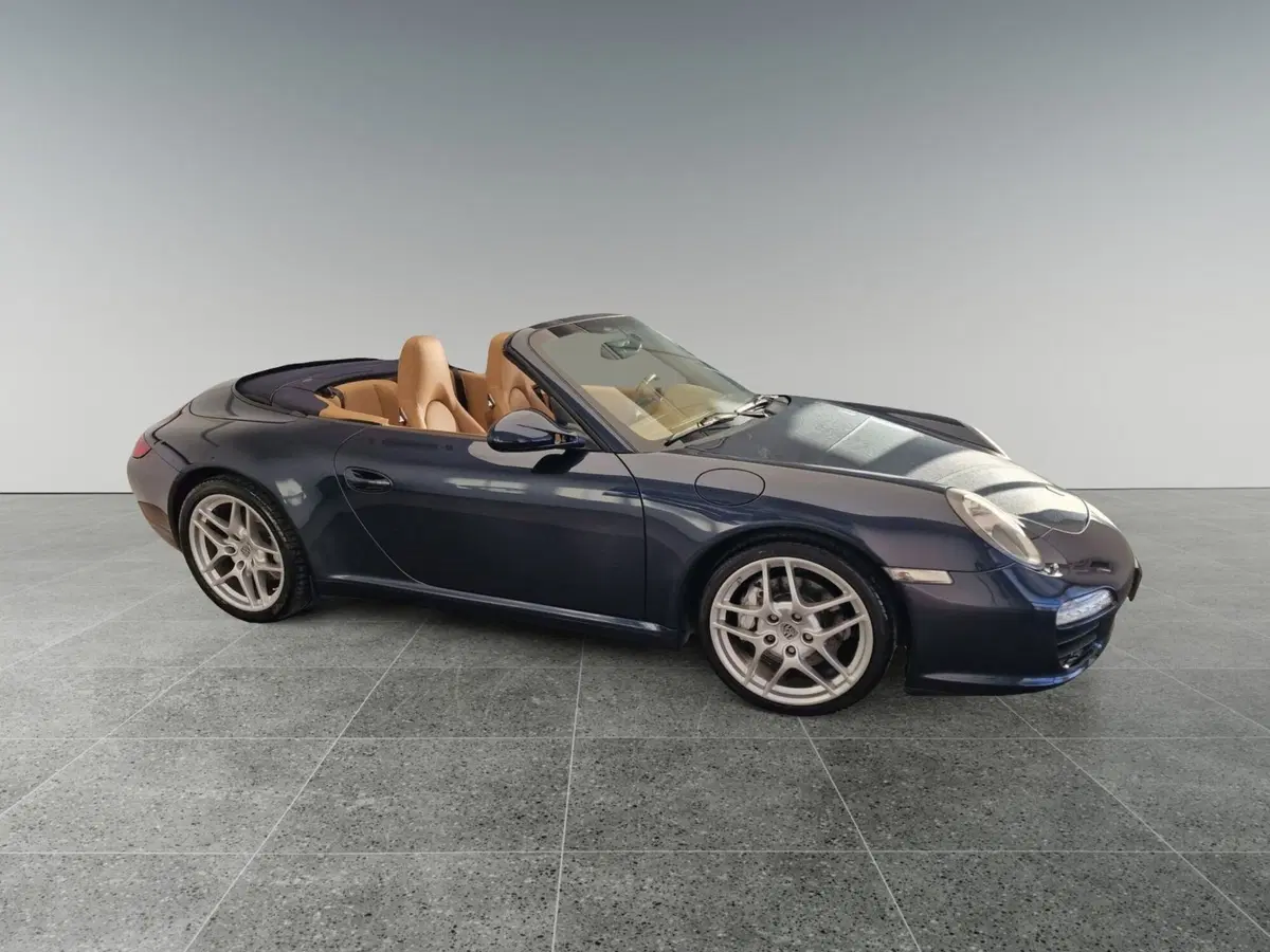 Porsche 911 Cabrio usata a Bari (4)