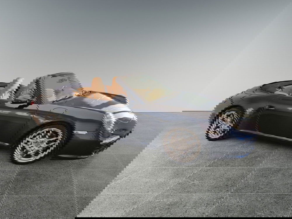 Porsche 911 Cabrio usata a Bari (4)