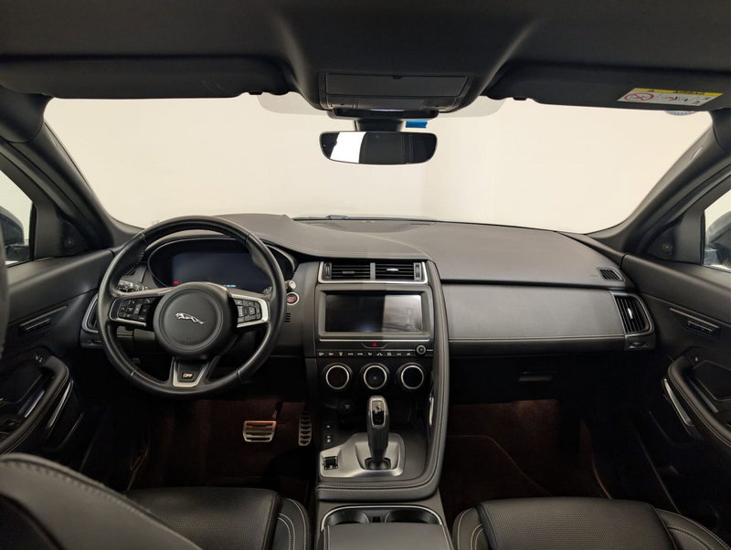 Jaguar E-Pace usata a Cuneo (4)