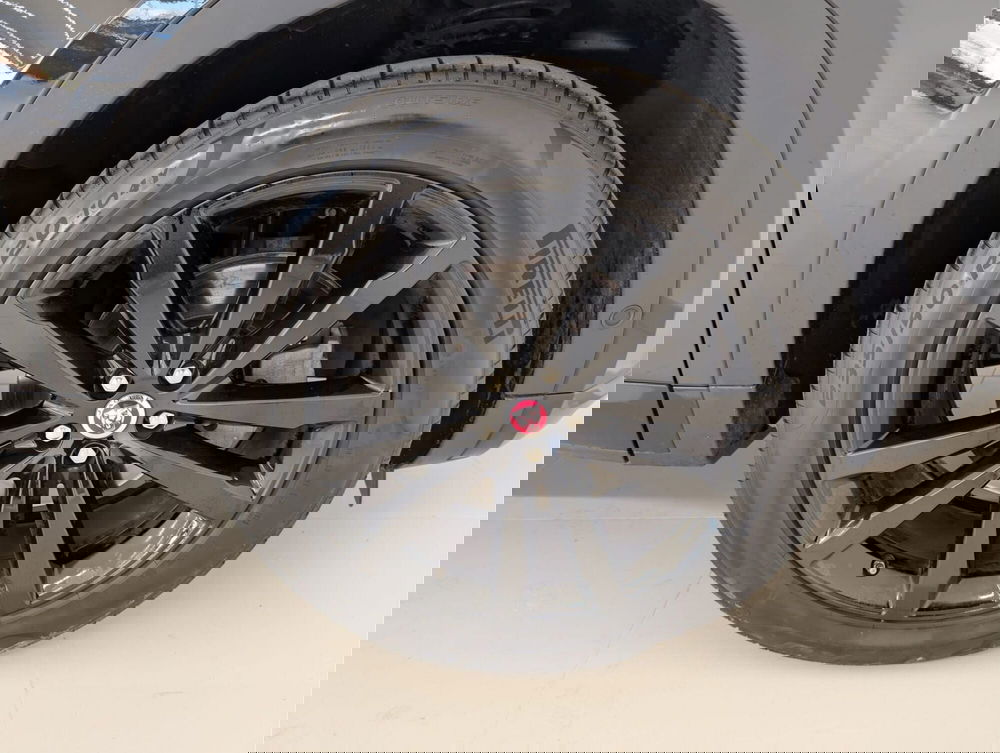 Jaguar E-Pace usata a Cuneo (9)