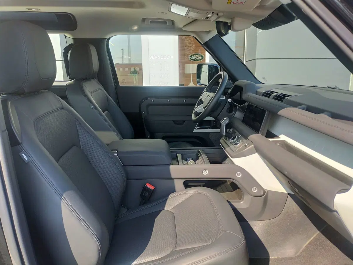 Land Rover Defender usata a Pesaro-Urbino (3)